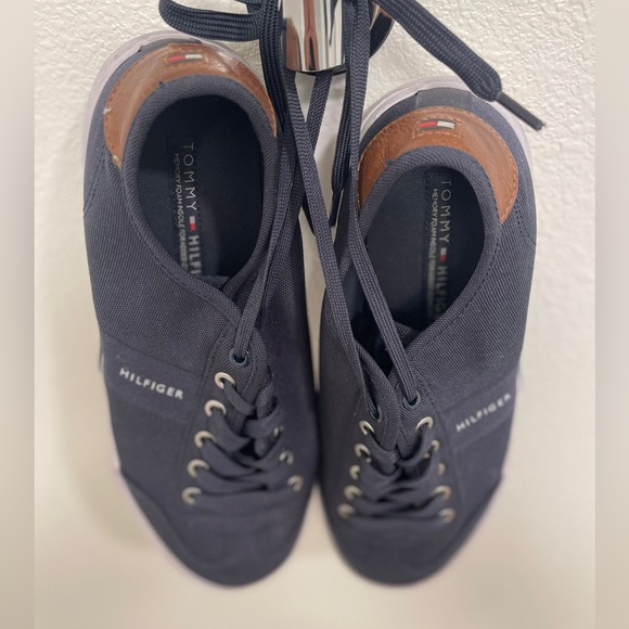 Tommy Hilfiger Men's Pandora Sneaker size 9 - Picture 3 of 5